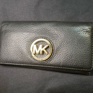 Jet set Michael Kors wallet